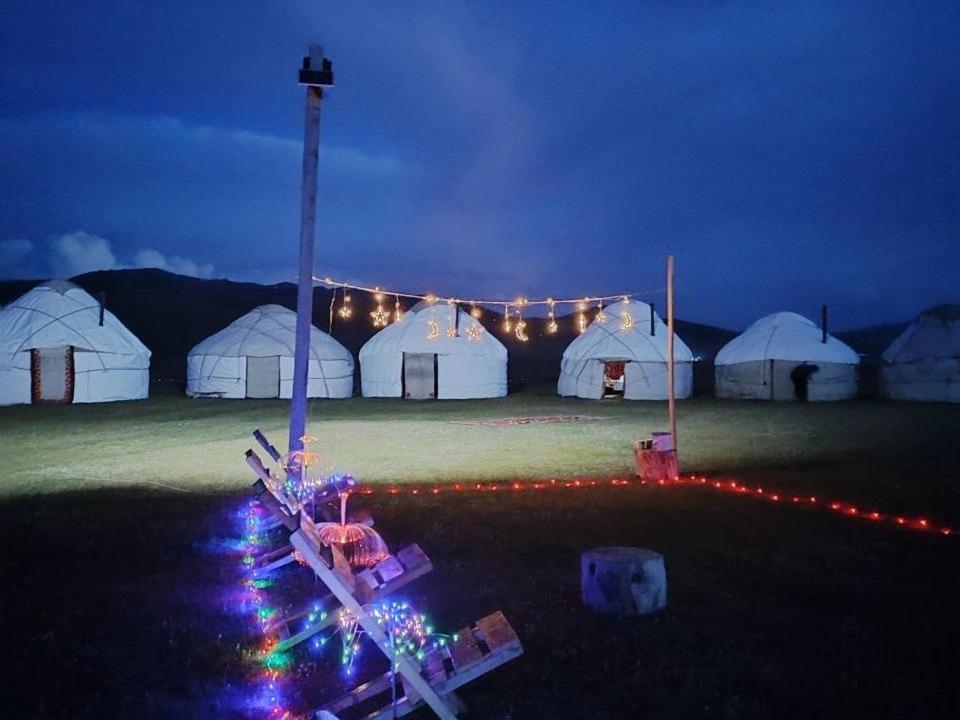 فندق Zalkar Yurt Camp Song-Kul المظهر الخارجي الصورة