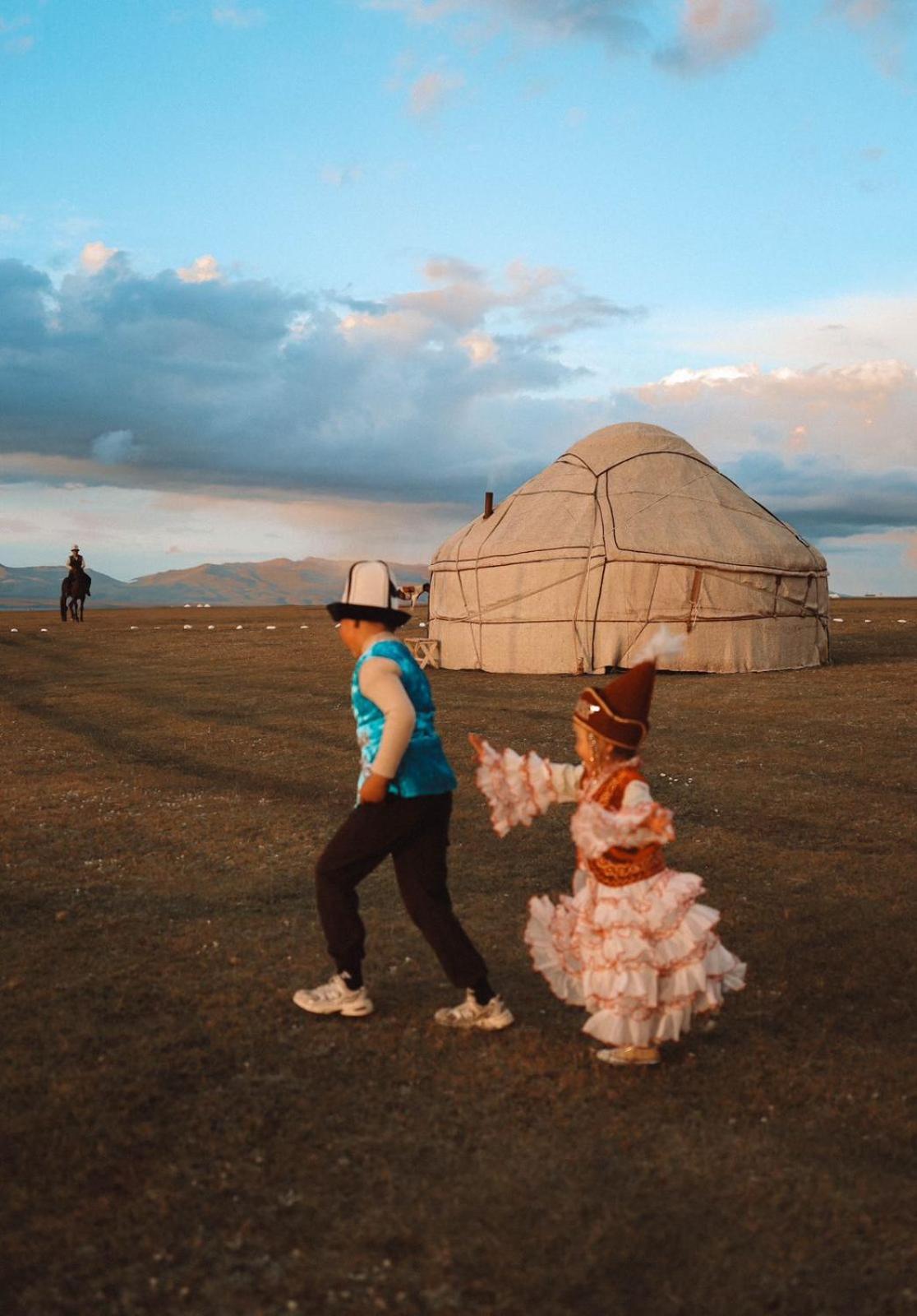 فندق Zalkar Yurt Camp Song-Kul المظهر الخارجي الصورة